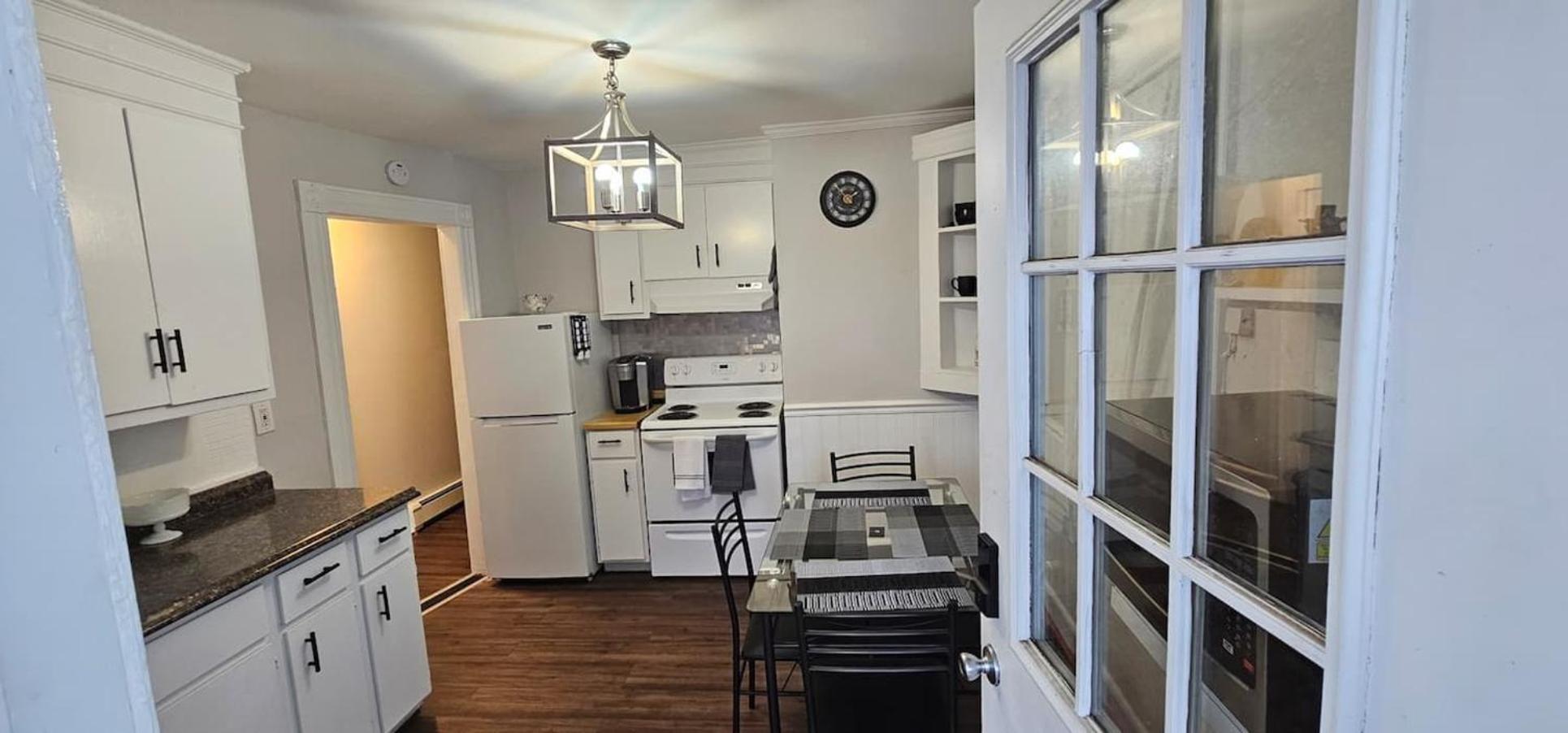 Private Apt In Middletown-Wesleyan מראה חיצוני תמונה